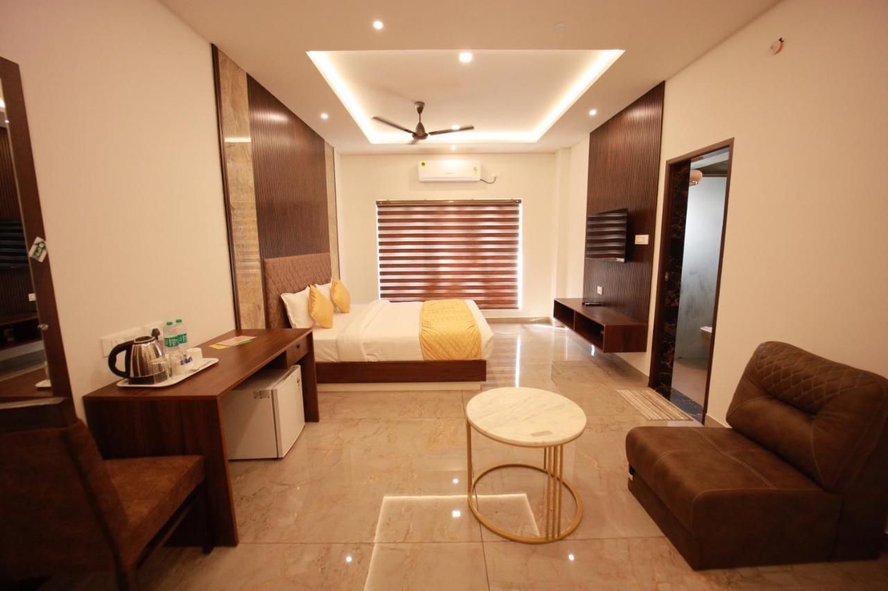 Bliss Regency Business Hotel Palakkad Esterno foto