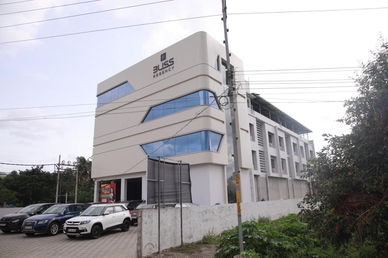 Bliss Regency Business Hotel Palakkad Esterno foto