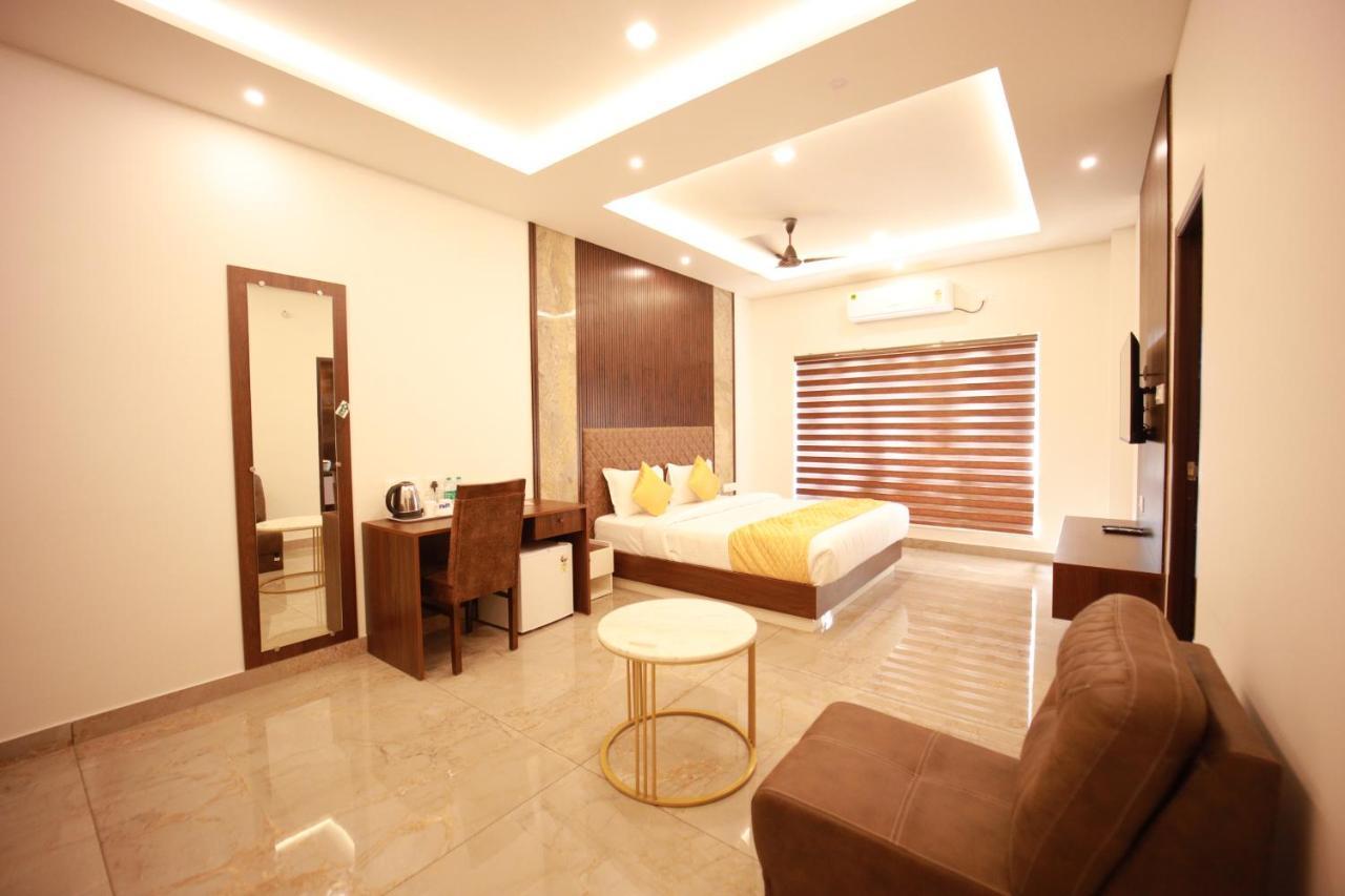 Bliss Regency Business Hotel Palakkad Esterno foto