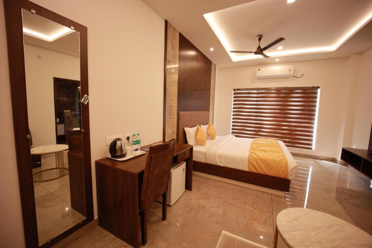 Bliss Regency Business Hotel Palakkad Esterno foto