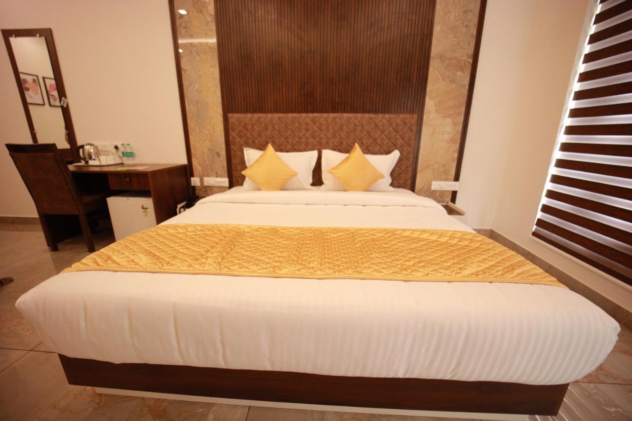 Bliss Regency Business Hotel Palakkad Esterno foto