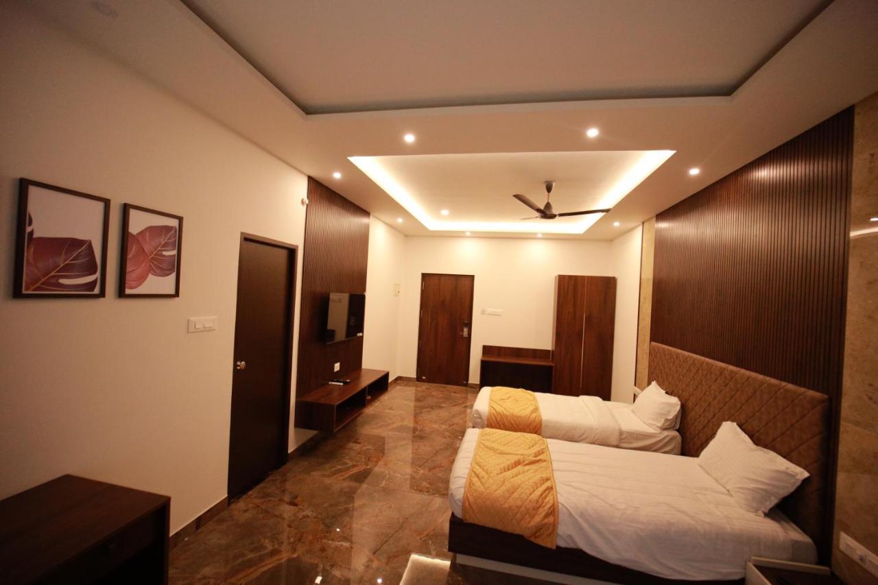 Bliss Regency Business Hotel Palakkad Esterno foto