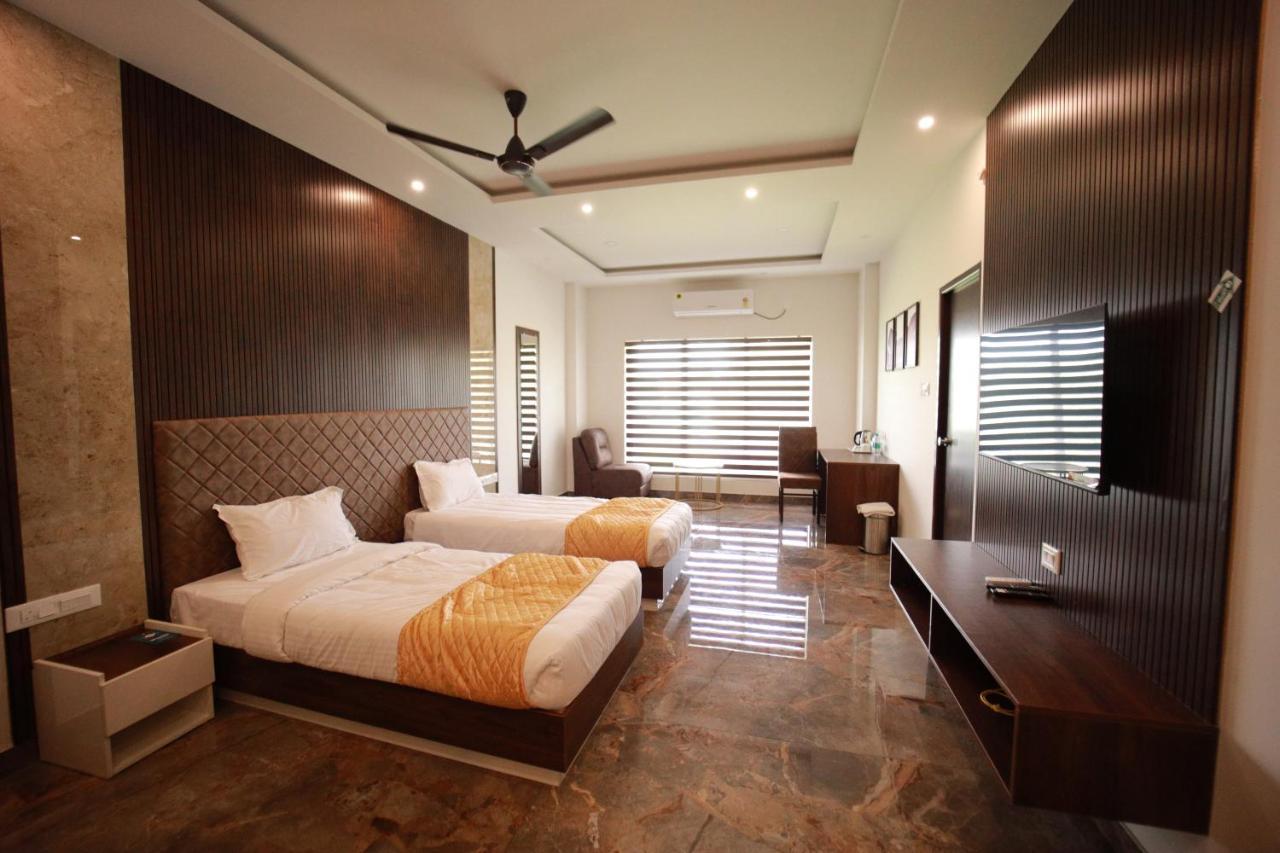 Bliss Regency Business Hotel Palakkad Esterno foto