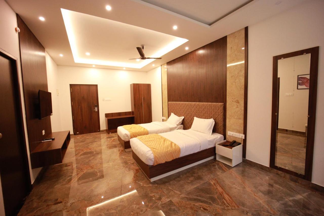 Bliss Regency Business Hotel Palakkad Esterno foto