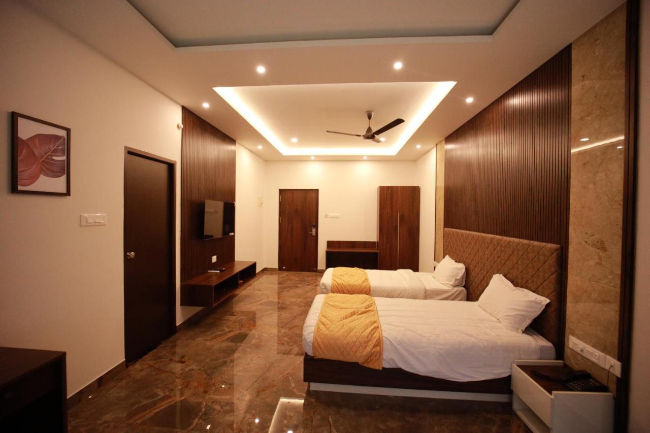 Bliss Regency Business Hotel Palakkad Esterno foto
